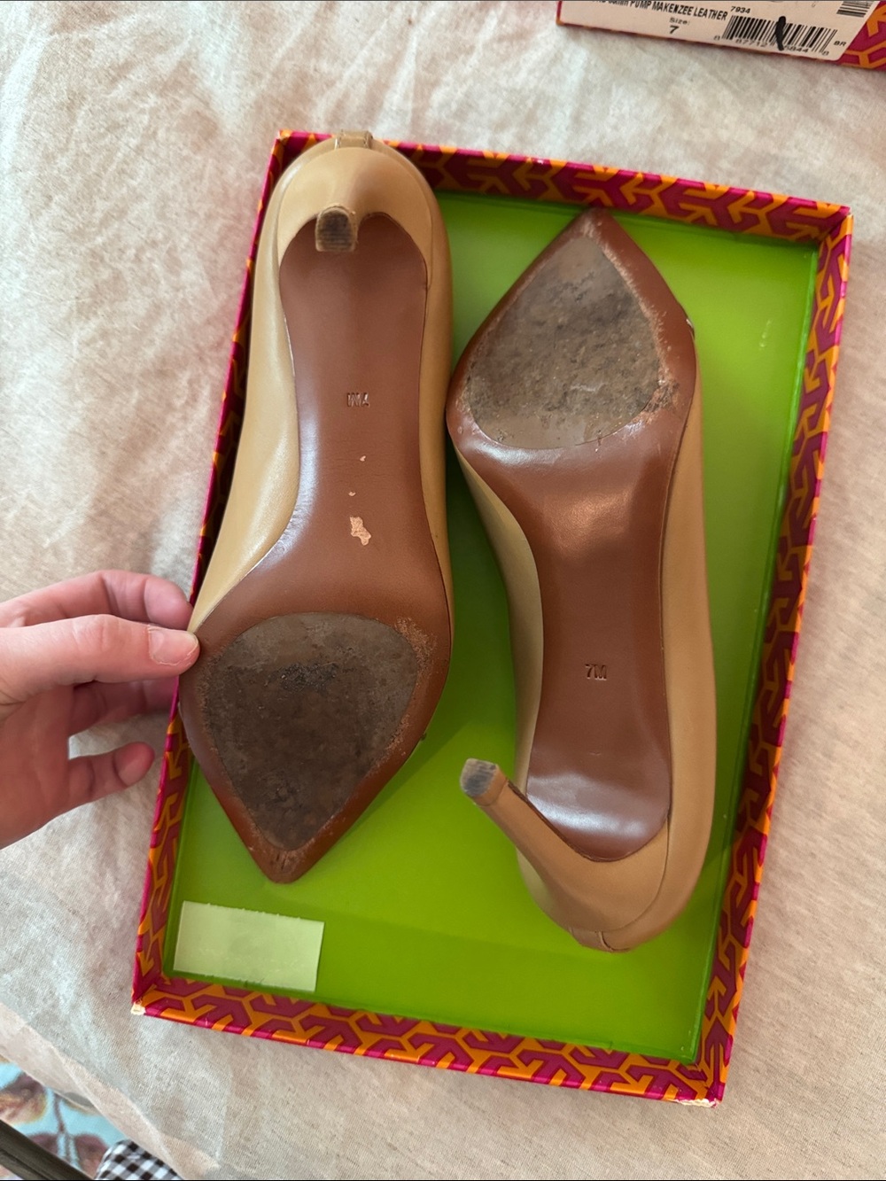 Tory Burch Beige Leather Pumps with Metallic Silver Pointed Toe - Picture 4 of 4